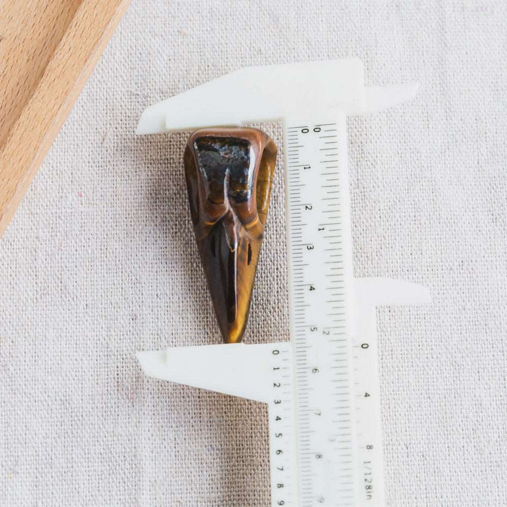 2'' Yellow Tigers Eye Raven Skull