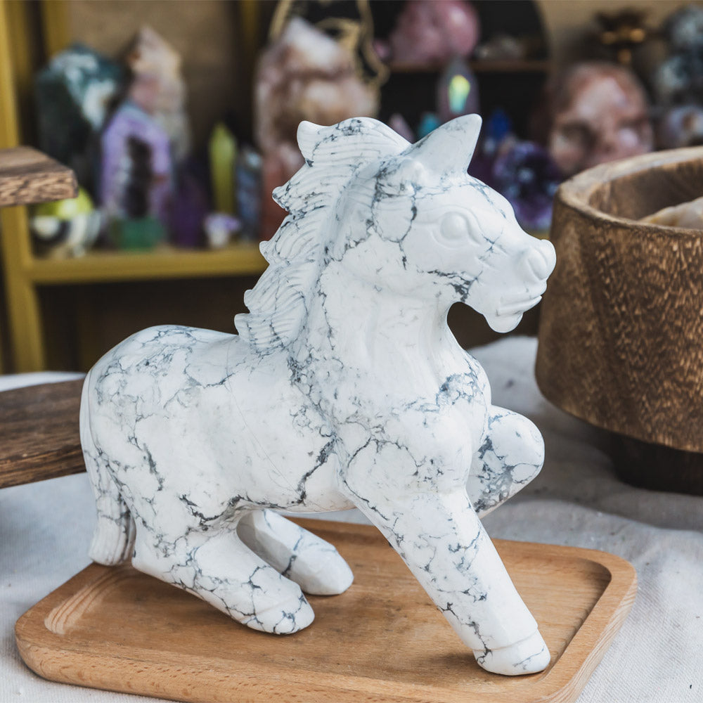 Howlite Horse