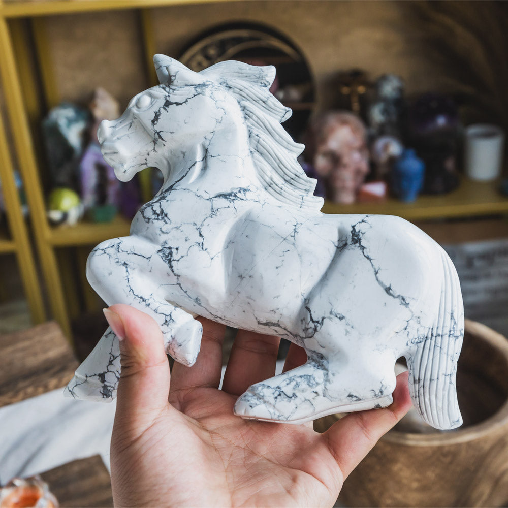 Howlite Horse