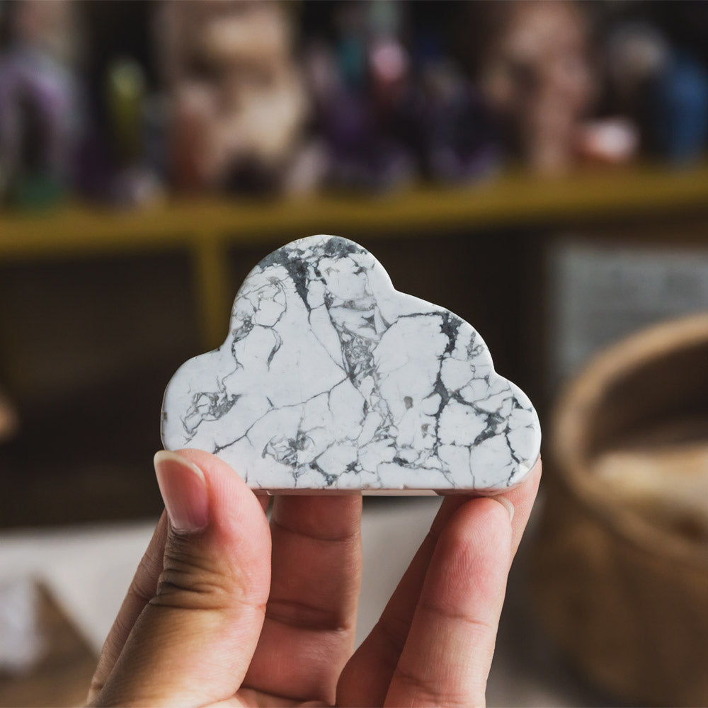 Howlite Cloud