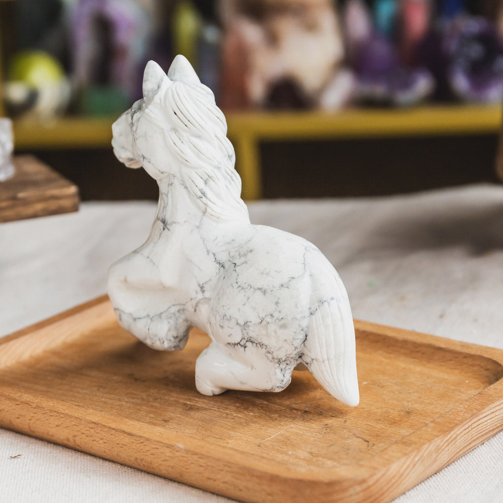 Howlite Horse