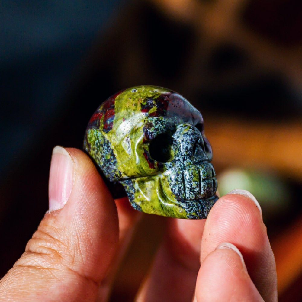 1.5" Dragon Blood Stone Skull