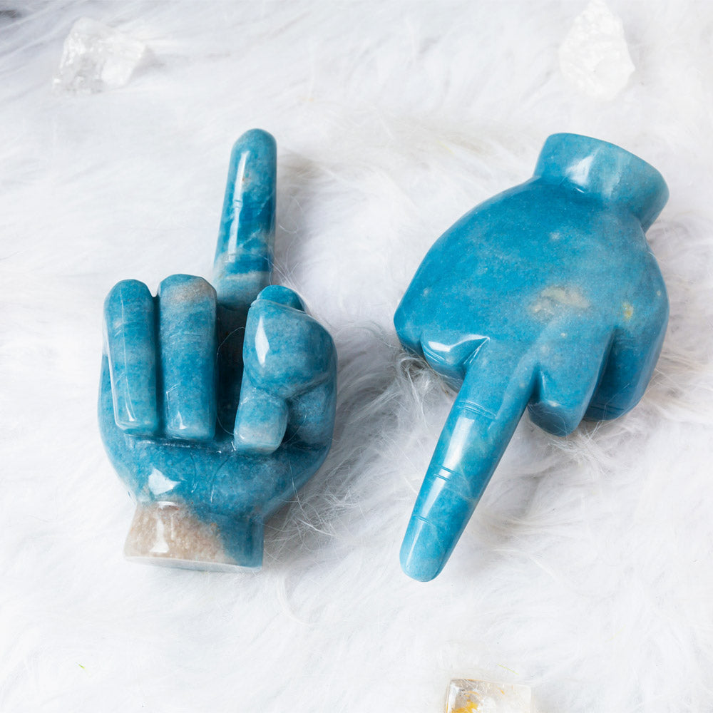 Trolleite middle finger