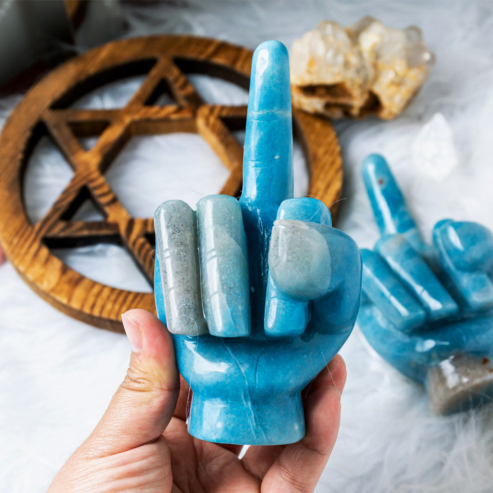 Trolleite middle finger