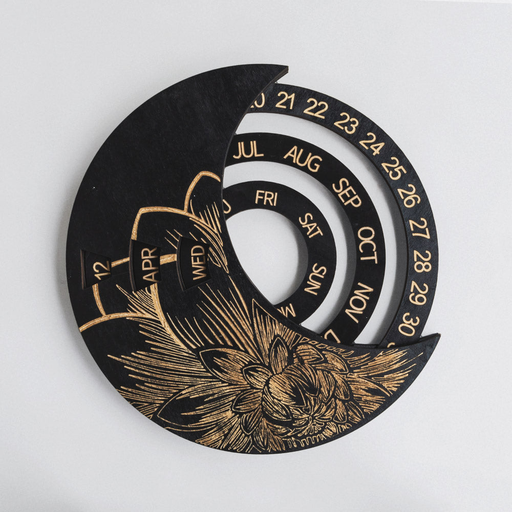 Circle Wooden Crescent Moon Perpetual Calendar Wall Decor