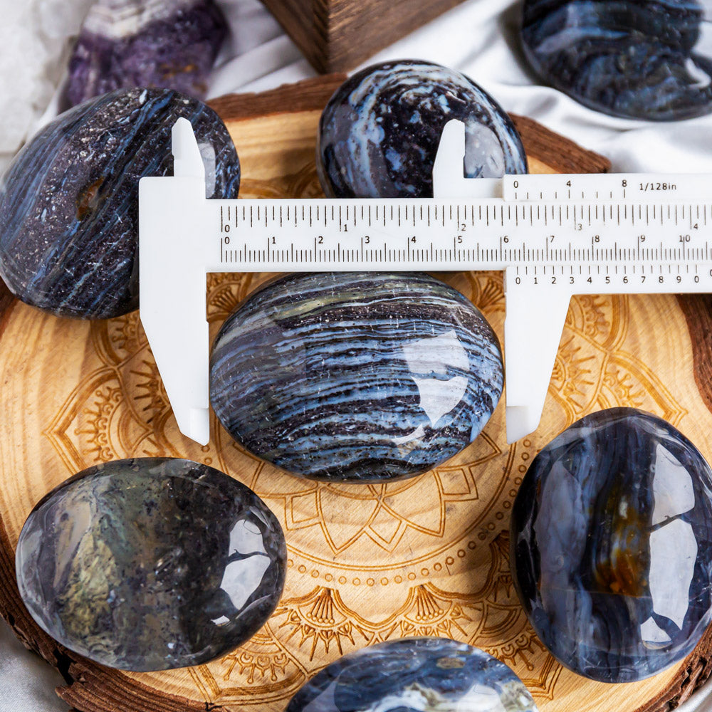 Black Agate Palm Stone