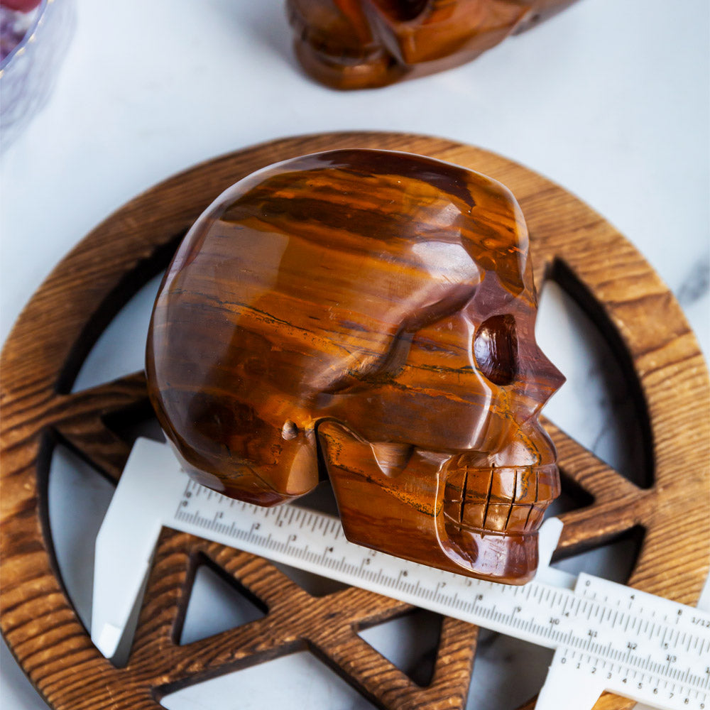 Red tiger-eye skull