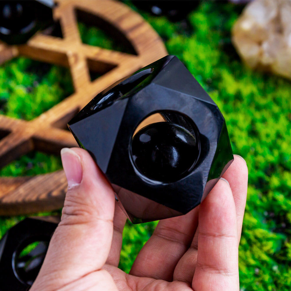 Obsidian polyhedron