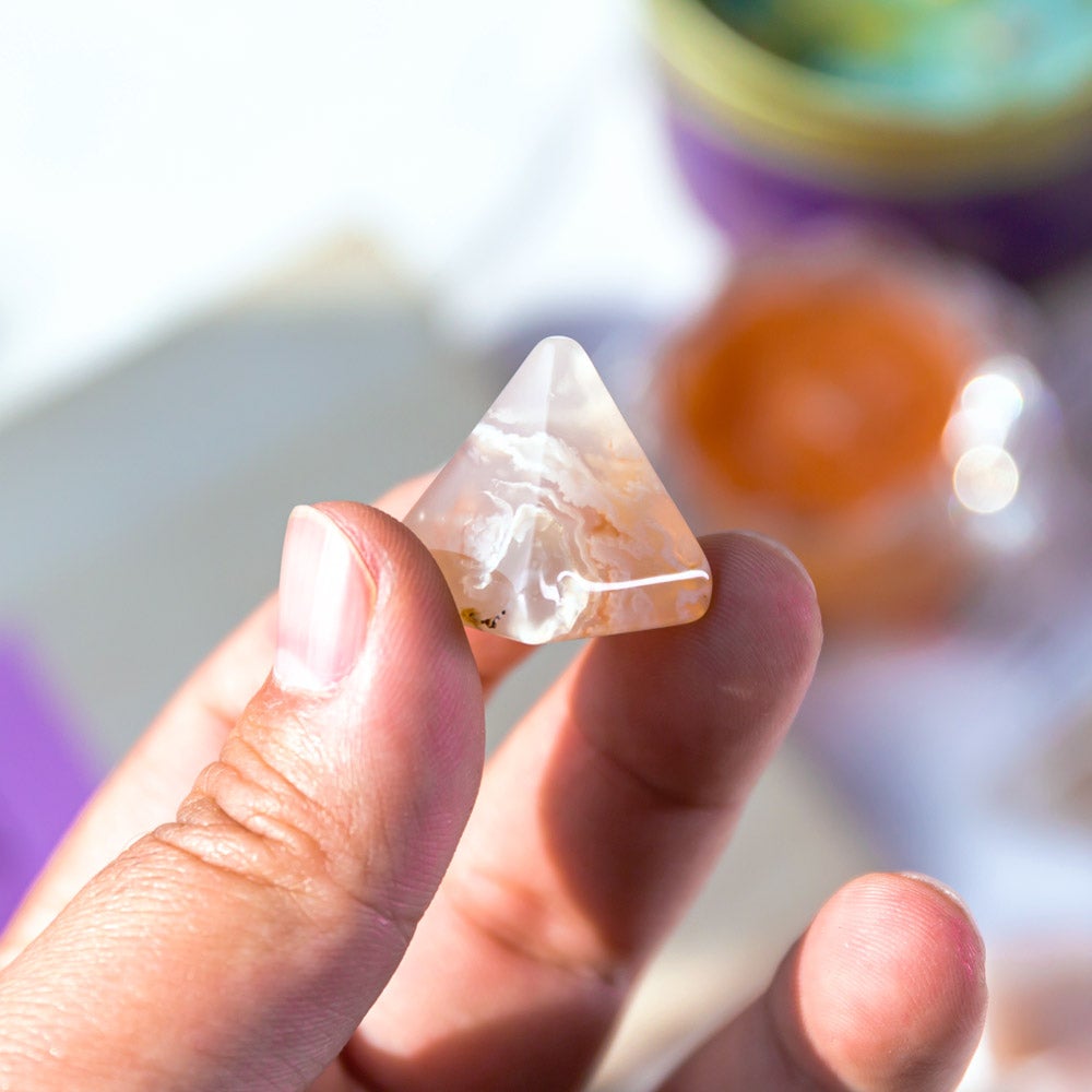 Flower agate triangle