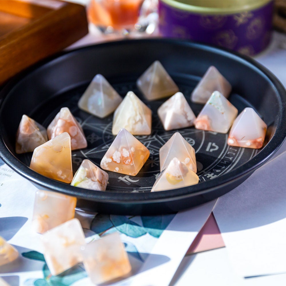 Flower agate triangle