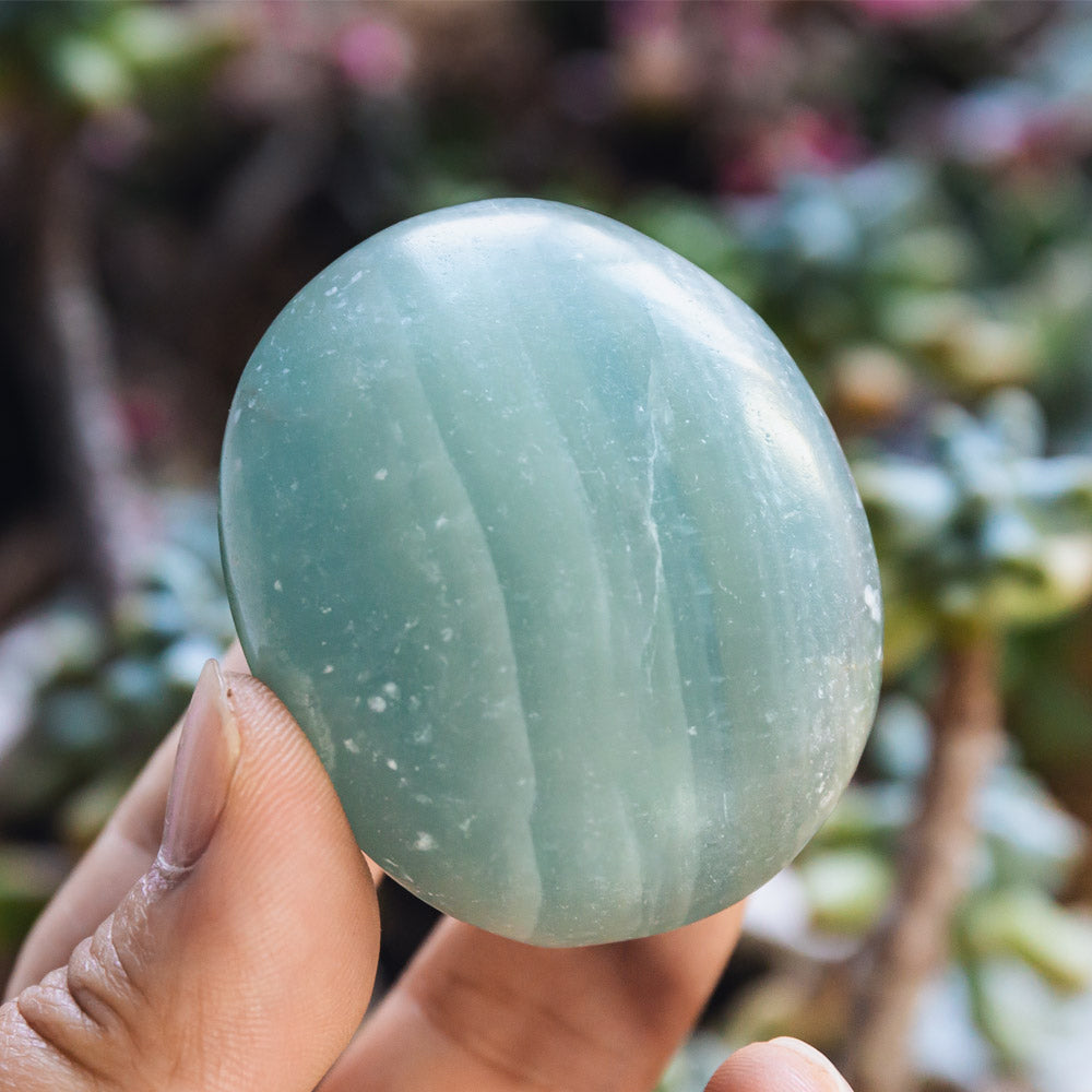 Blue onyx Palm stone