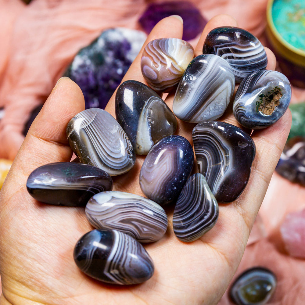 Banded agate Tumbled Stone